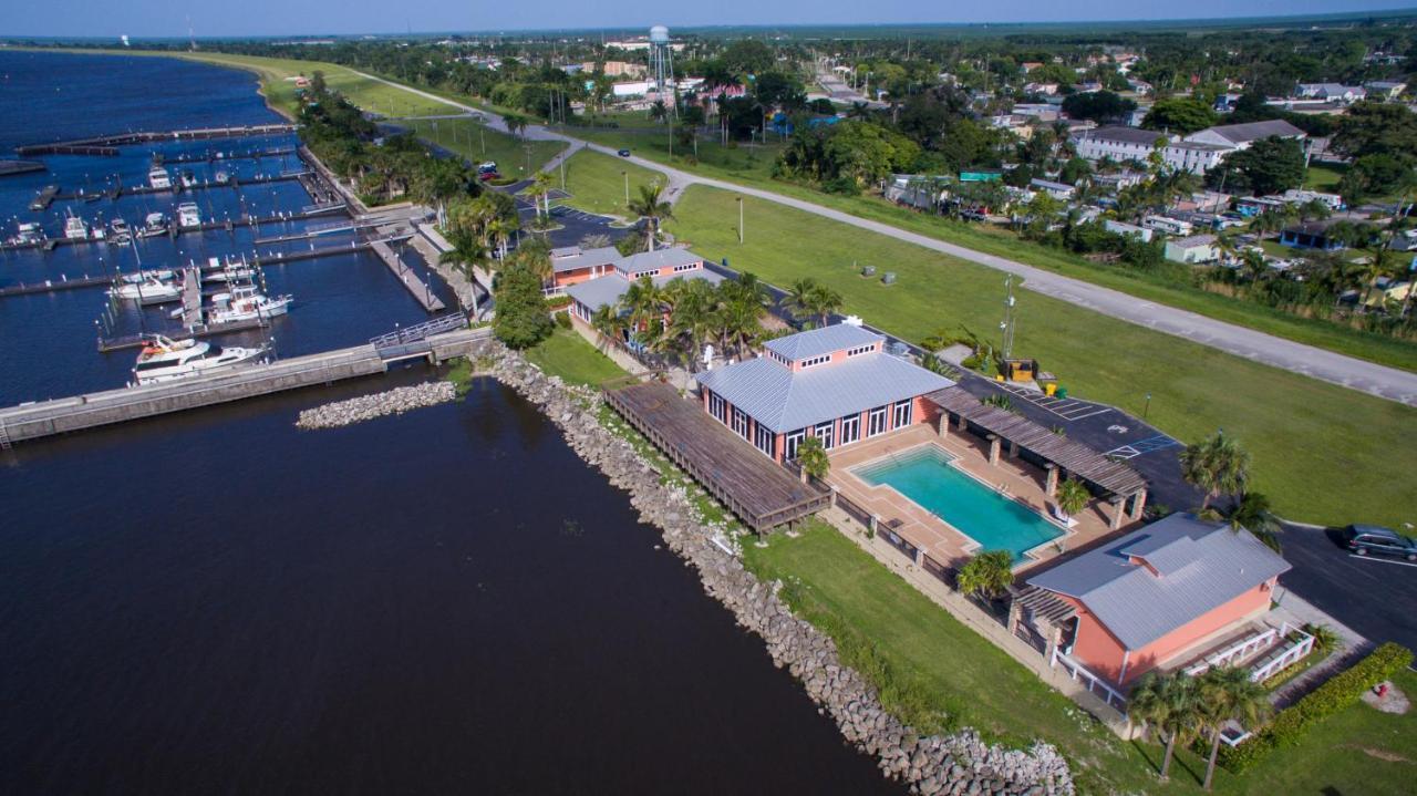 Cozy Lake Home With Ranch Flair & Hammock, Firepit Pahokee Exterior photo