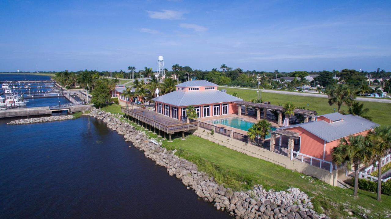 Cozy Lake Home With Ranch Flair & Hammock, Firepit Pahokee Exterior photo